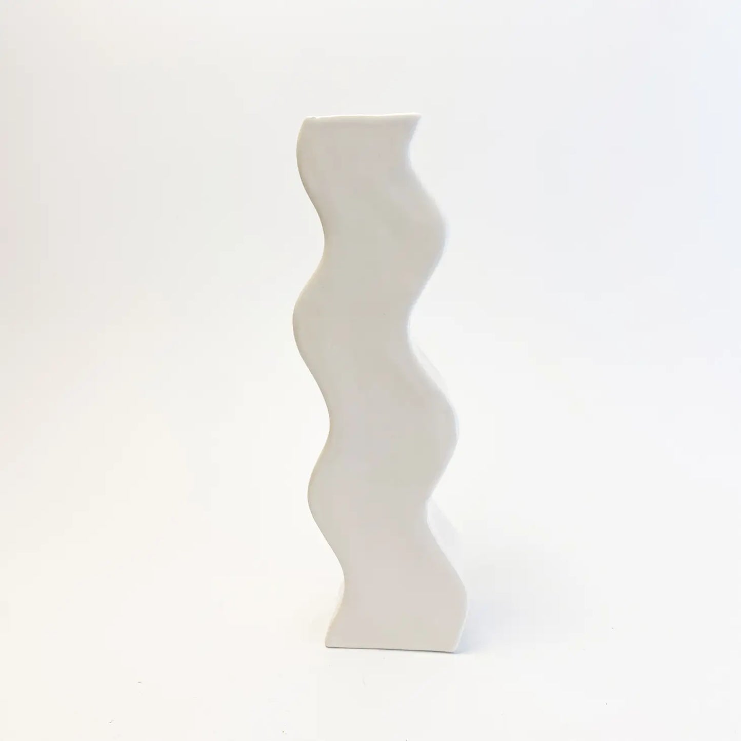 Wavy Vase, White